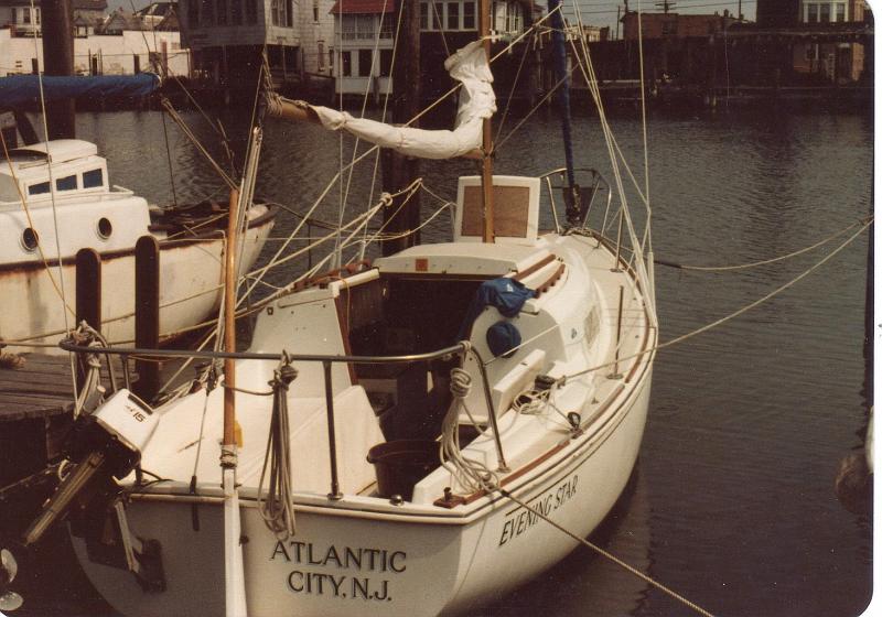 EveningStarOday23_023_1981.jpg - Evening Star, our ODay 23. tied up behind Murph's house, 405 N. Massachussetts Ave, Atlantic City NJ