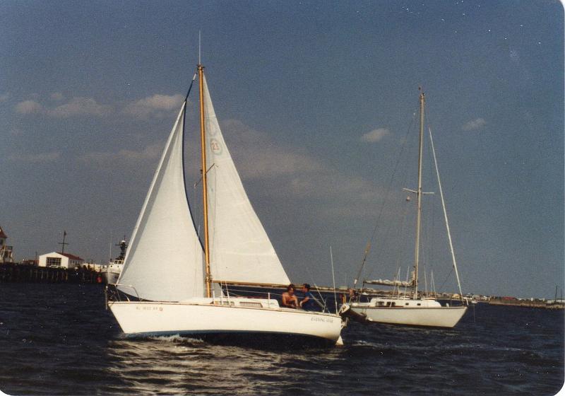 EveningStarOday23_026.jpg - Evening Star, our ODay 23 with the genoa furled. The genoa was cut to 170% !
