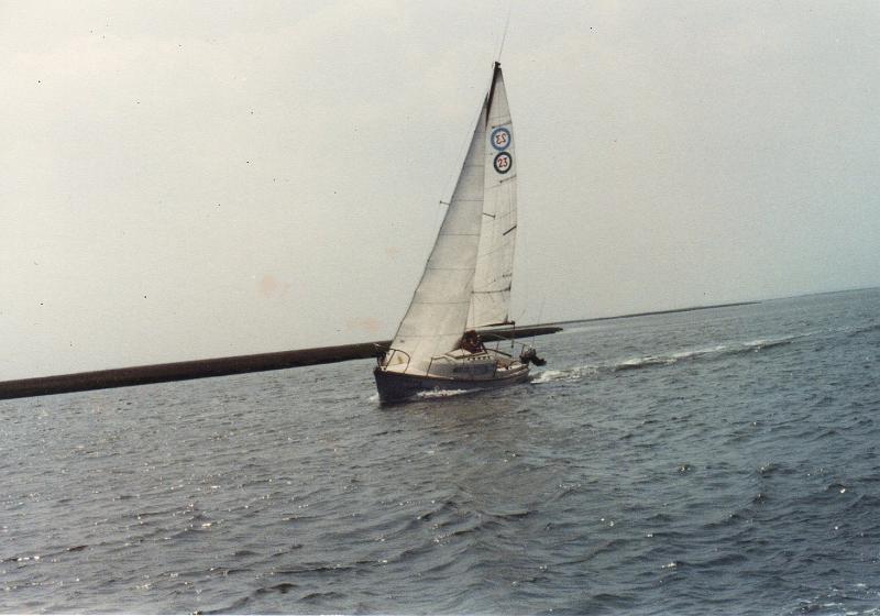EveningStarOday23_034.jpg - Evening Star, our ODay 23, new engine and full 170% genoa
